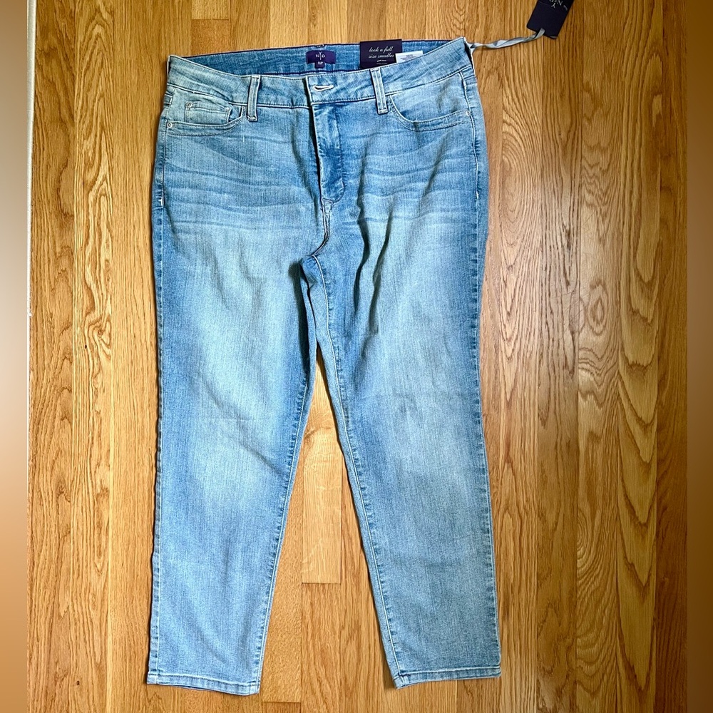 NWT!! NYDJ Skinny Cropped Ankle Blue Jeans Size 16P